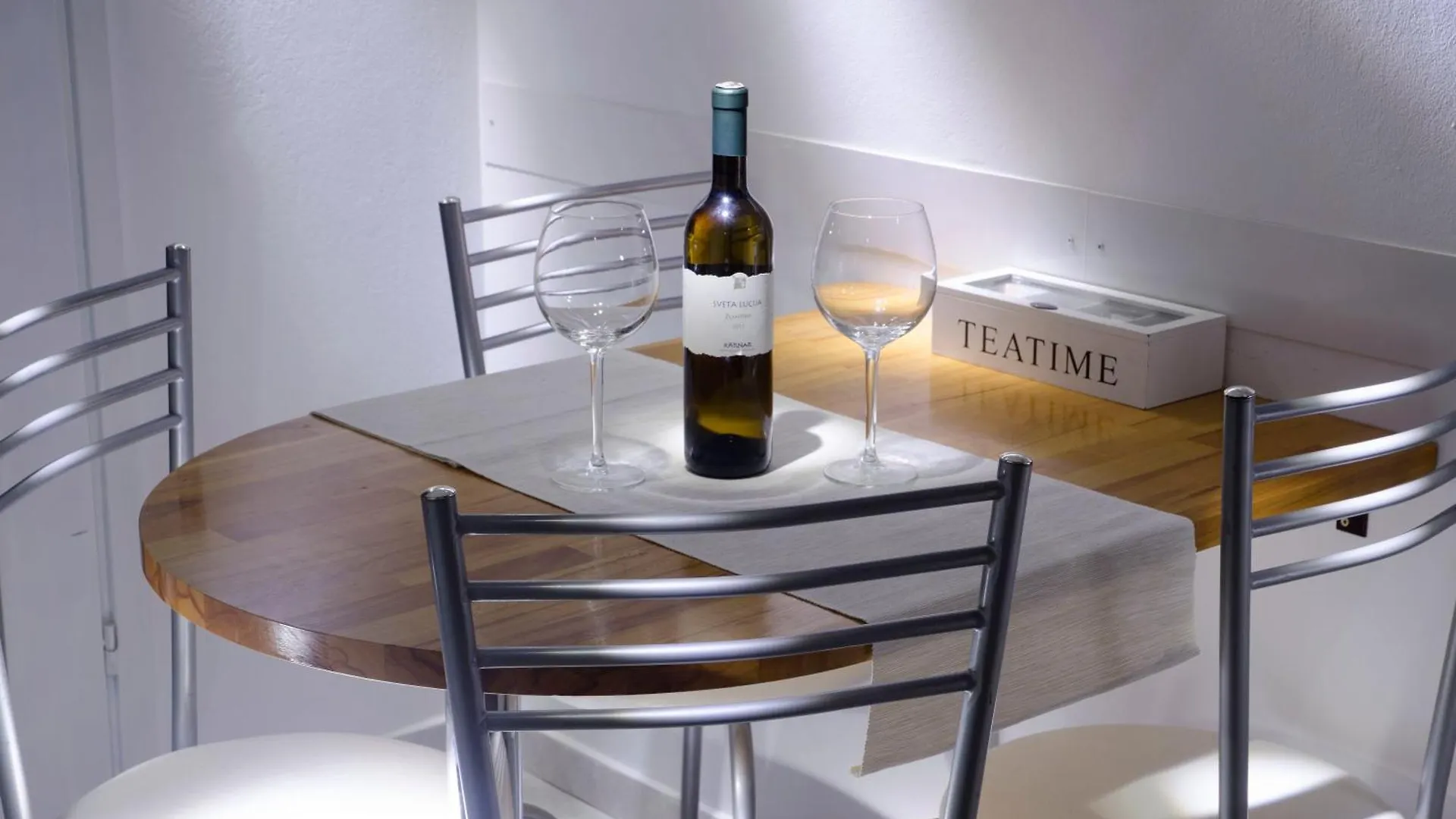 Apartments Ida I Baska  Croatia