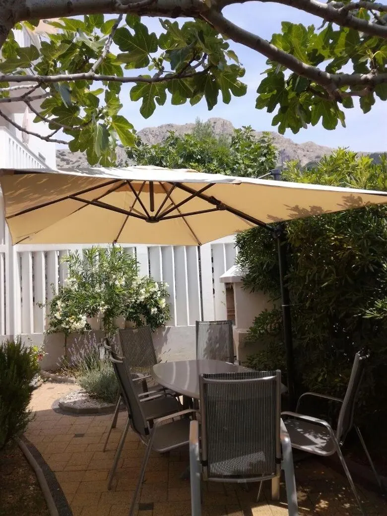 Apartments Ida I Baska